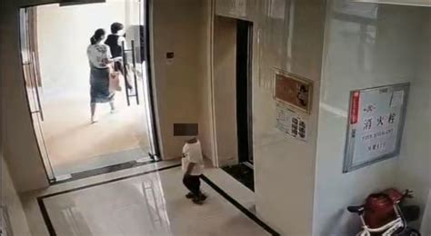 惠州一名两岁男童被家长落在电梯 单独到6楼后坠亡_腾讯新闻