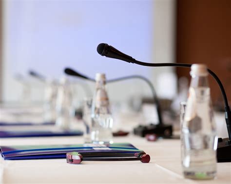 Conference Management System Screen Example 的图像结果