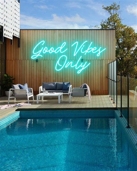 Professional Outdoor Neon Sign Customizable Supersized, Waterproof LED ...