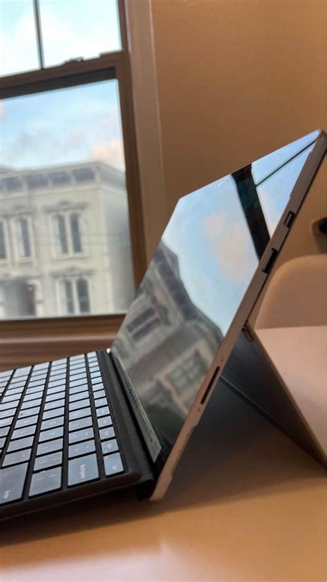 Internet Connection to Laptop 的图像结果