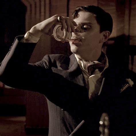 80 gorgeous pictures from hotel american horror story s spookiest ...