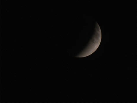25 photos of the year’s final total lunar eclipse