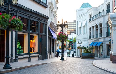 Two Rodeo Beverly Hills Shopping Center - The Good Life