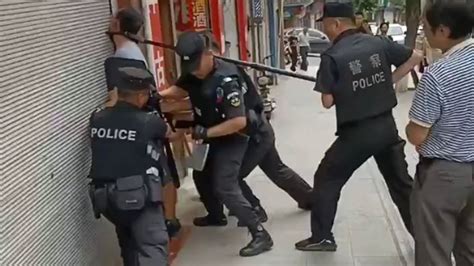 网传南部县发生持刀伤人事件，多人遭砍伤，警方：嫌疑人已抓获_腾讯视频