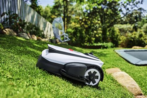 ECOVACS presenta i nuovi robot per la cura di casa e giardino: ecco la ...