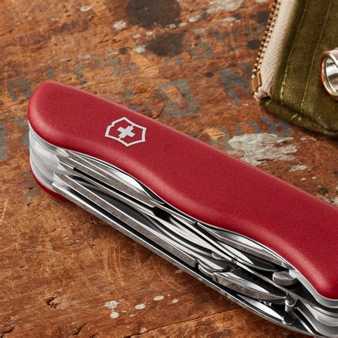 Lockblade Swiss Army Knives by Victorinox at Swiss Knife Shop