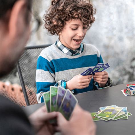 Whot! World Football Stars Card Game | The Entertainer