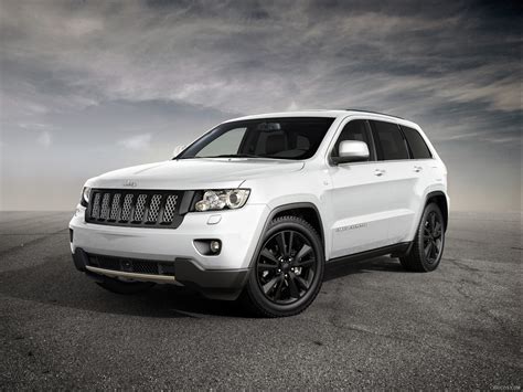 Jeep Grand Cherokee Concept | 2012MY White | Front