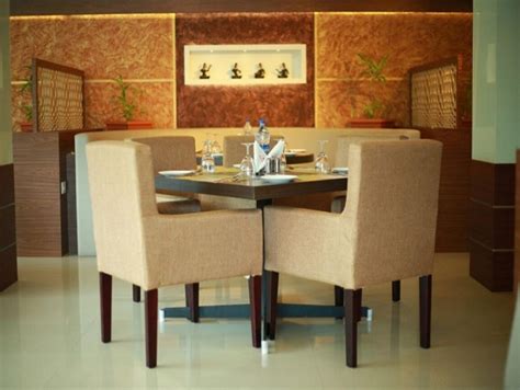 Nakshatra Emerald Inn, Ponnani Road, Ponnuparambil, Guruvayur, Kerala ...