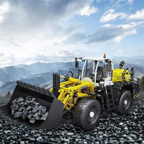 Buy Mould King 17026 Pneumatic Loader Bulldozer L550 Model, 1803 Pieces ...