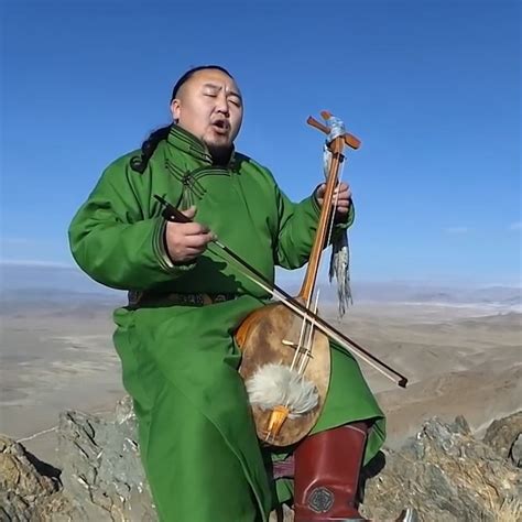 UNILAD - Mongolian Throat Singing | Overtone singing, Singing, Sing online