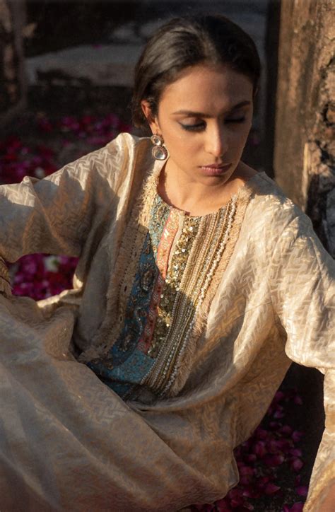 Shop this Yara + Nara Co-ord Set by Priyanka Raajiv on Refash – REFASH