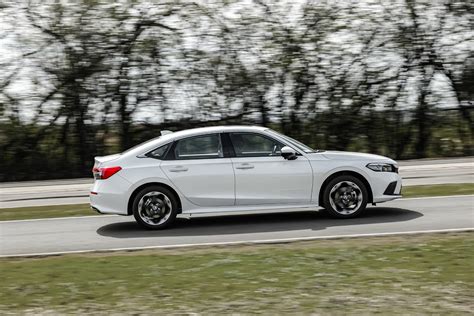 Novo Civic híbrido: preços, fotos, vídeo, motores, consumo e itens de série