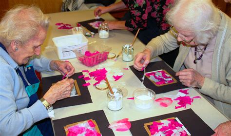 Christmas Crafts Dementia Dementia-alzheimer's Christmas Crafts & Activities - Content Realtime