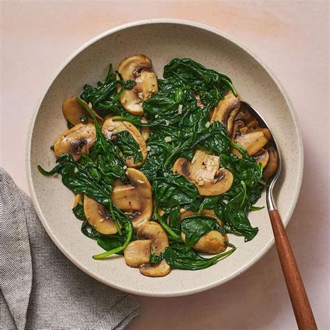 The Ultimate Guide to Easy Sautéed Spinach with Mushrooms & Onions: A ...