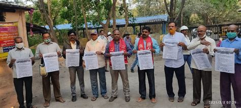Singareni Coal Workers Start Indefinite Dharna Against Commercial ...