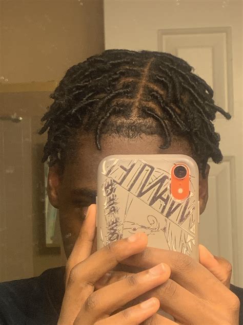 Crooked Middle Part : r/Dreadlocks