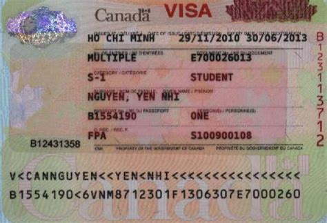 加拿大工作签证的小签怎么办理？因为是工签，所以我想问下我还需要成绩单之类的材料吗？