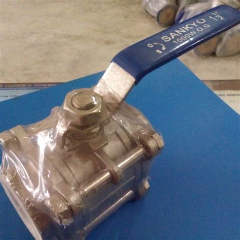 Jual Stop Kran Air 1-1/2" ss 316 sankyo 3pc Ball Valve stainless 3 pc ...