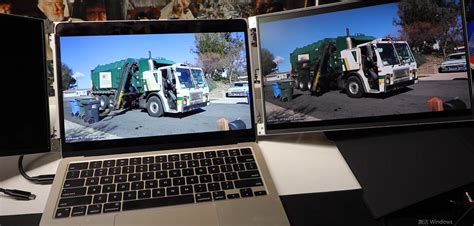 Triple Screen Laptop 的图像结果