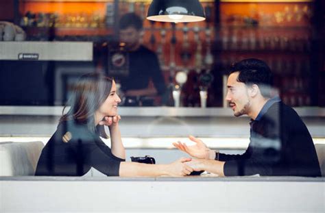 A Rounded Approach To Effective Communication In A Relationship | Femina.in