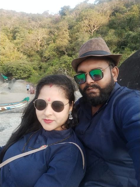 Couple dress Orgenza Silk Mehndi Green Saree and kurta pyjama ...