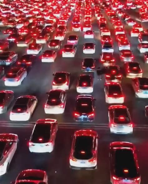 中国第一大收费站堵成停车场！有人90公里开了6个小时--快科技--科技改变未来