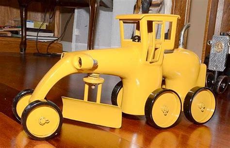 Sewing Machine Tractor 的图像结果