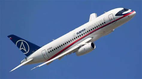 Russian passenger plane crashes near Moscow all crew members board jet ...