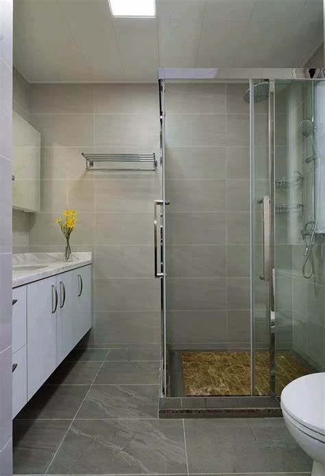 洗澡间半圆玻璃门