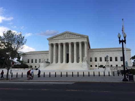 美国联邦最高法院图片美国最高法庭与联邦法院的关系