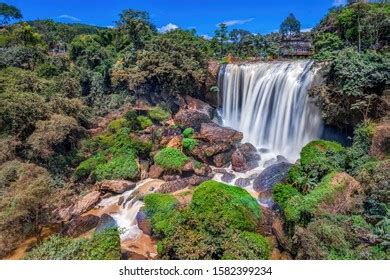 High Resolution Waterfall 的图像结果