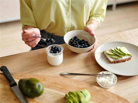 Digestion To Hypertension, 5 Health Benefits Of Eating Greek Yogurt ...