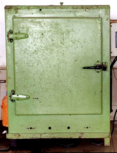 9.Single Beam Spectrophotometer