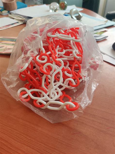 WI Hook Plastic Barrier/Safety Cone/Barricading Chain (10 m, Red and ...