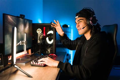 Computer Man Live 的图像结果