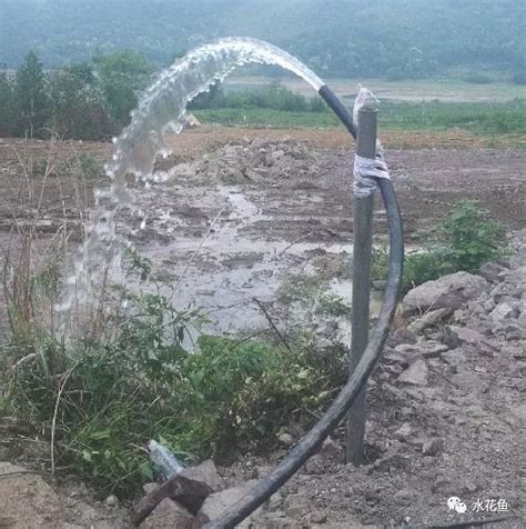 实拍农村取水井施工过程，原来打井是这么回事！