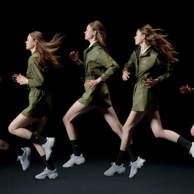 Lacoste tracksuits for men and for women | LACOSTE