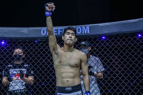 ONE के 2021 पुरुष MMA फाइटर ऑफ द ईयर बने ओक रे यूं - ONE Championship ...