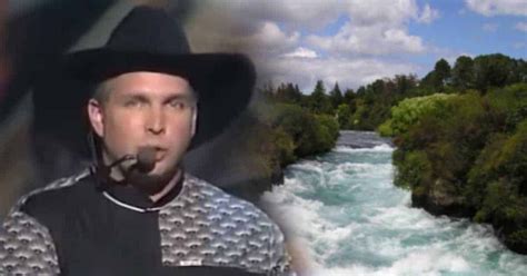Let’s Sail Our Vessels to Garth Brooks' "The River" | Garth brooks ...