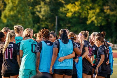Parking Illinois State Redbirds at Evansville Purple Aces Womens ...