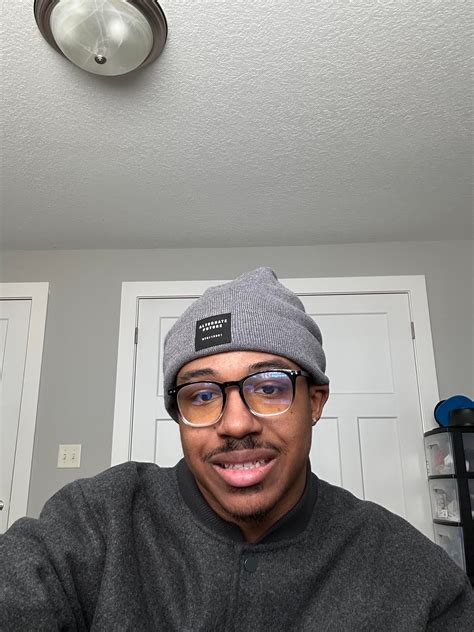 Tyrik Brown – Medium