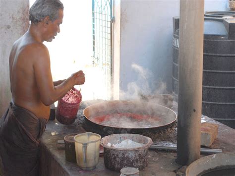 D'source Design Gallery on Dharmavaram Silk Dyeing Process - The making ...