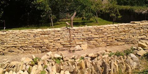 Dry Stone Walling course at Singe Wood, West Oxfordshire, Singe Wood ...