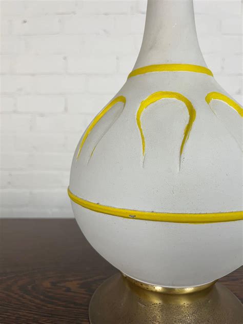 Mid-Century Modern White and Yellow Table Lamp For Sale at 1stDibs