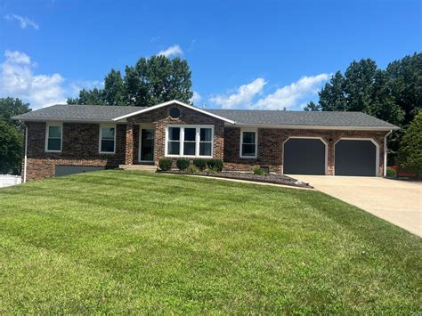 210 Pioneer Trl, Hannibal, MO 63401 - See Est. Value, Schools & More