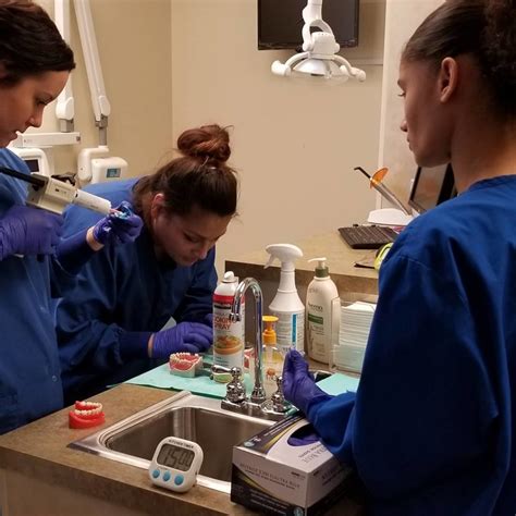 How Many Dental Assistant Jobs are Available in Colorado? - Colorado Dental Assisting School