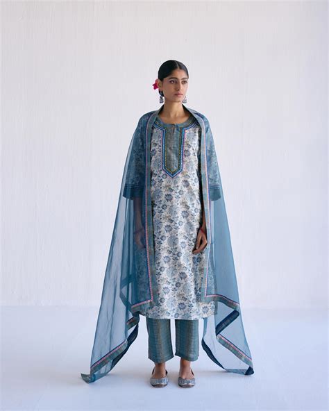 Rozana Kurta Off White Steel Grey – Sampada