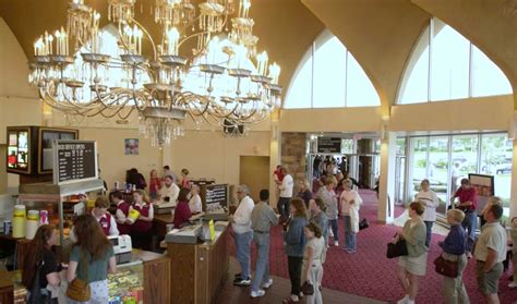 Let's go to the movies Vintage movie venues have entertained audiences ...