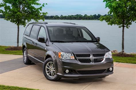 DODGE Grand Caravan Specs, Performance & Photos - 2007, 2008, 2009 ...